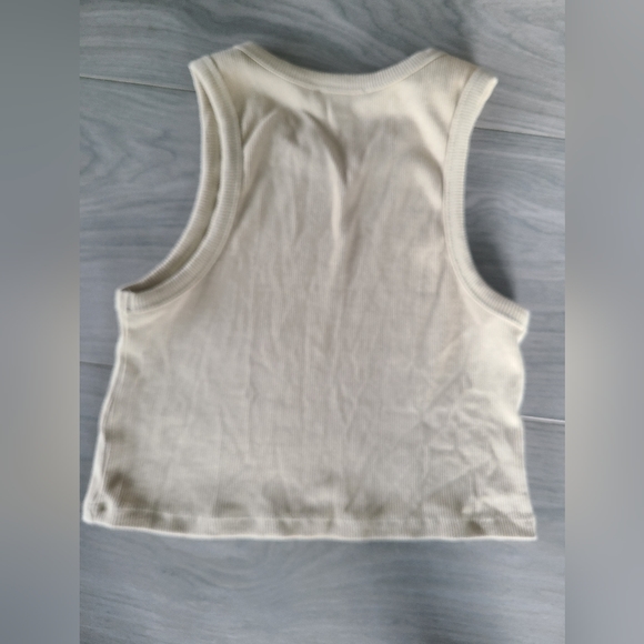 Cropped top - Picture 2 of 4